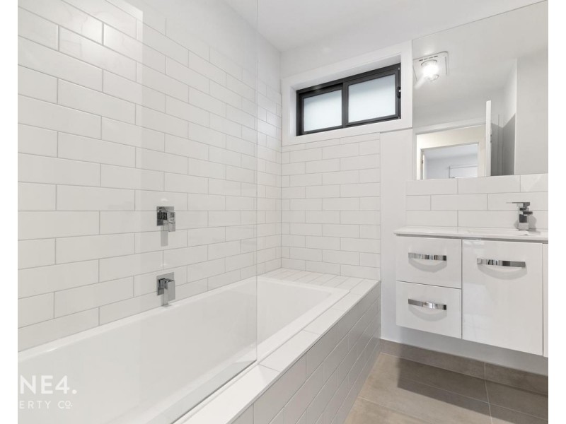 2/59 Apolline Drive, Kingston TAS 7050