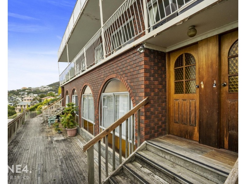 1 & 2/15 Capri Drive, Sandy Bay TAS 7005