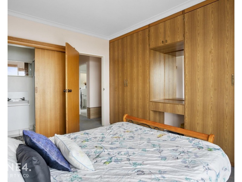 1 & 2/15 Capri Drive, Sandy Bay TAS 7005