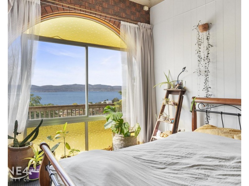 1 & 2/15 Capri Drive, Sandy Bay TAS 7005