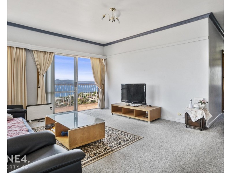 1 & 2/15 Capri Drive, Sandy Bay TAS 7005