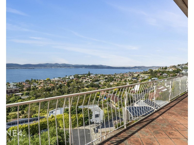 1 & 2/15 Capri Drive, Sandy Bay TAS 7005