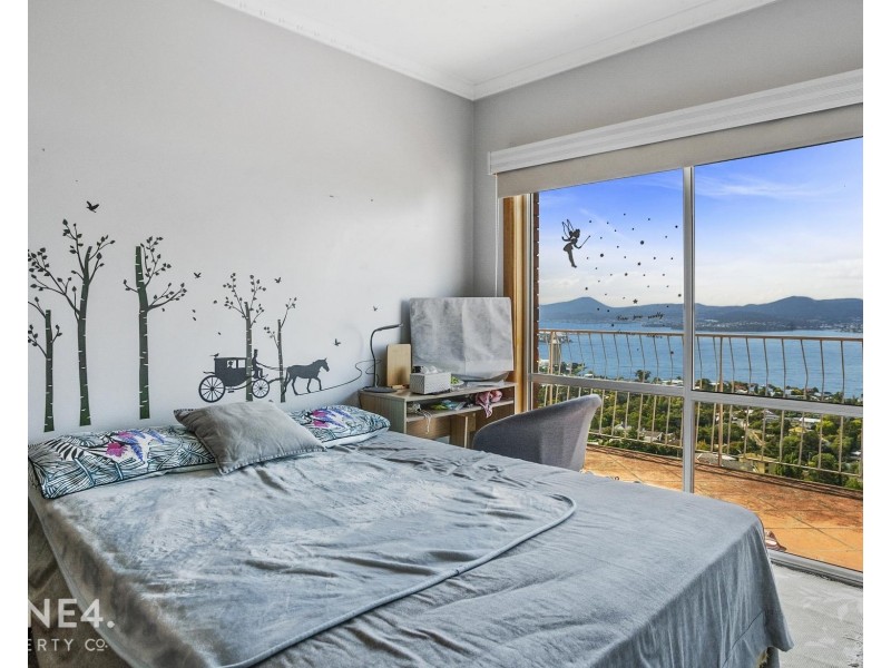 1 & 2/15 Capri Drive, Sandy Bay TAS 7005