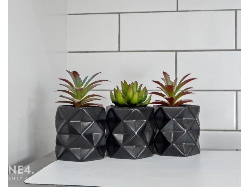 1/261 Back River Road, New Norfolk TAS 7140