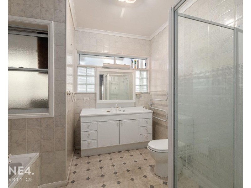8 Browning Road, Moonah TAS 7009