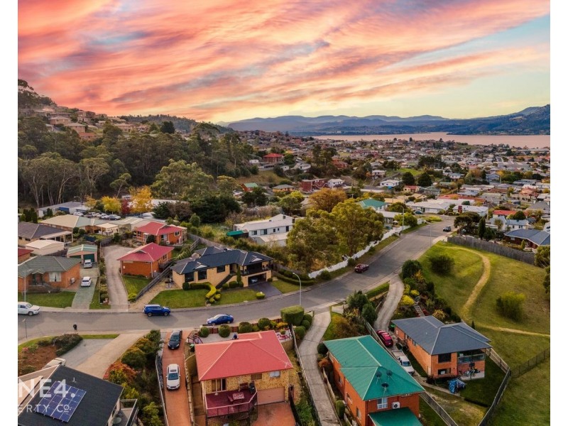 4 Moore Park Drive, Glenorchy TAS 7010