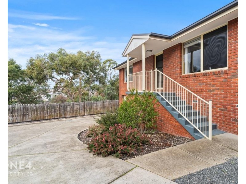 2/10 Treetops Court, Claremont TAS 7011
