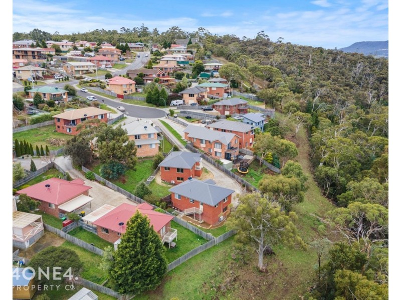 2/10 Treetops Court, Claremont TAS 7011