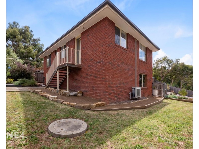 2/10 Treetops Court, Claremont TAS 7011