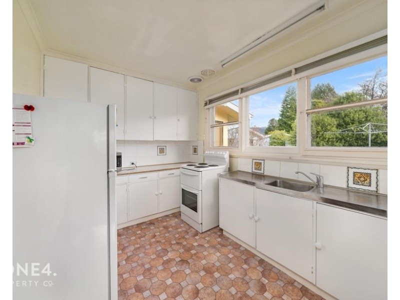 4 Fourth Street, Wayatinah TAS 7140
