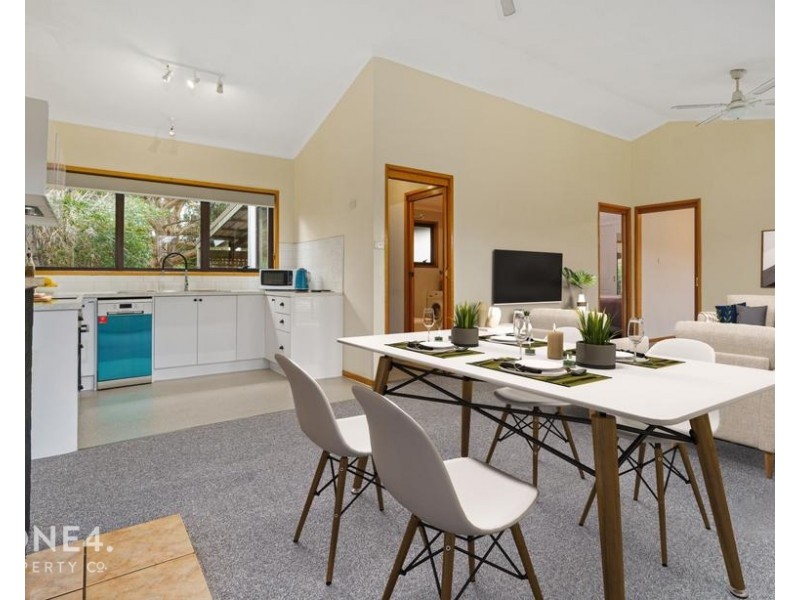 8 Karambi Street, Chigwell TAS 7011