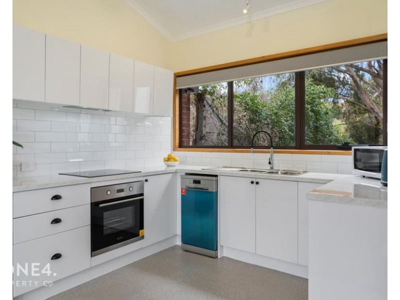 8 Karambi Street, Chigwell TAS 7011