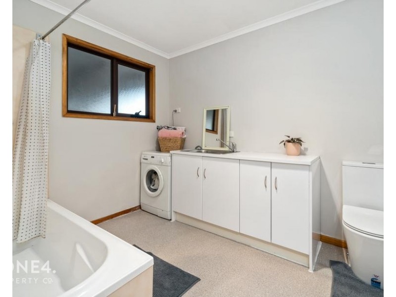 8 Karambi Street, Chigwell TAS 7011