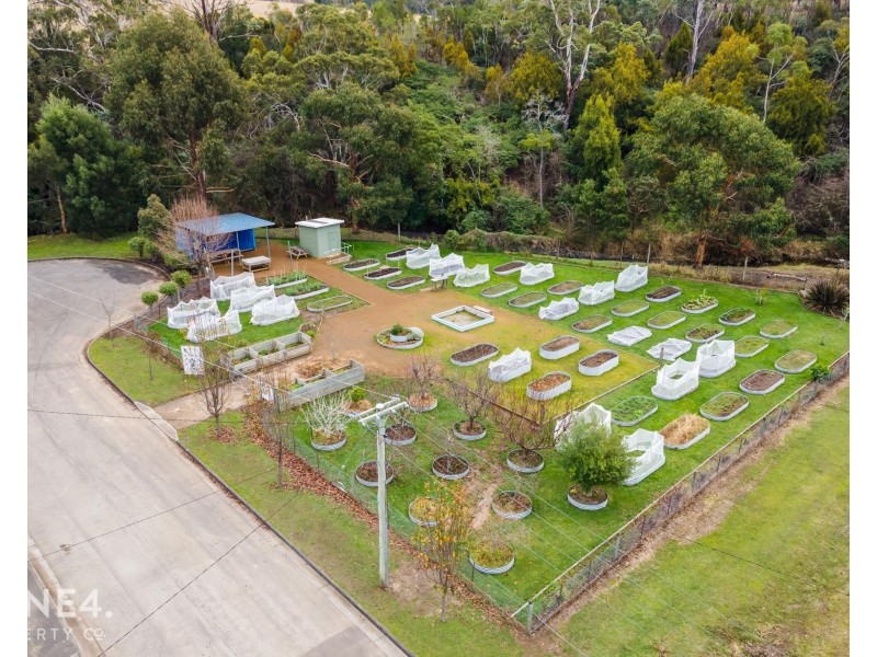 8 Karambi Street, Chigwell TAS 7011