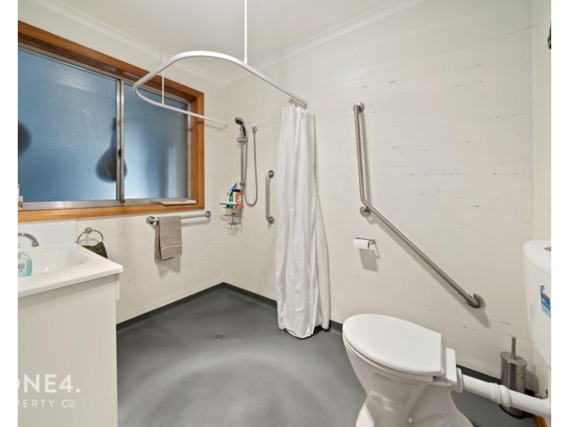 84 Esplanade, Oatlands TAS 7120