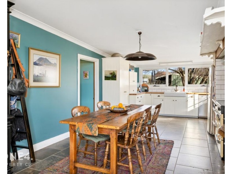 121 Main Street, Kempton TAS 7030