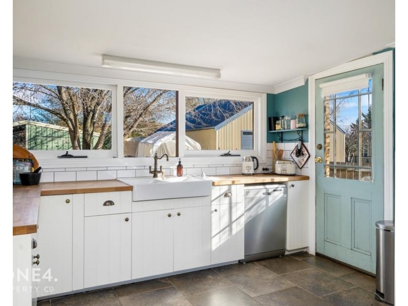 121 Main Street, Kempton TAS 7030