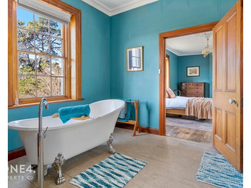 121 Main Street, Kempton TAS 7030