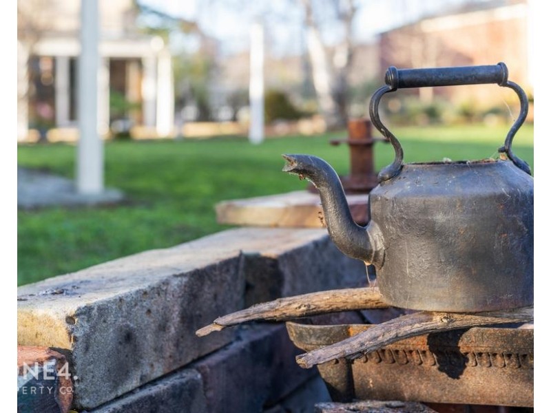 121 Main Street, Kempton TAS 7030