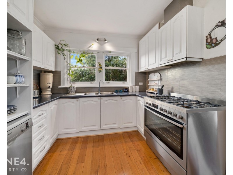 12 Walker Street, Rosetta TAS 7010