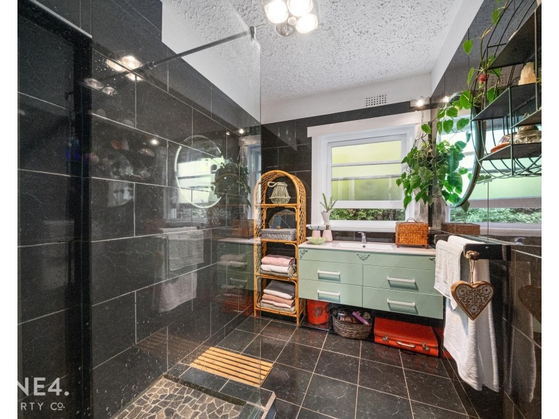12 Walker Street, Rosetta TAS 7010