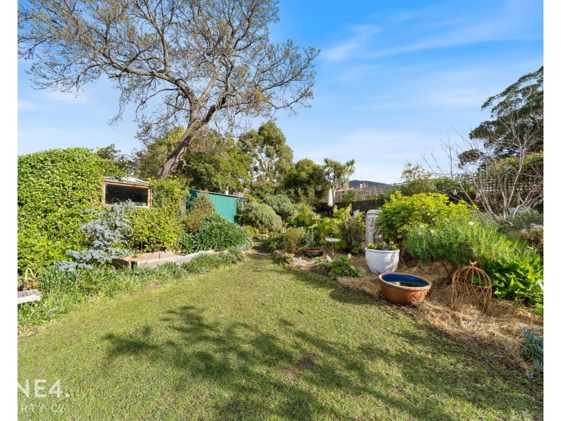12 Walker Street, Rosetta TAS 7010