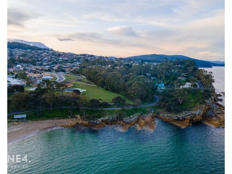 8/42 Home Avenue, Blackmans Bay TAS 7052