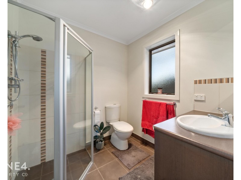 8 Lowrie Place, Glenorchy TAS 7010