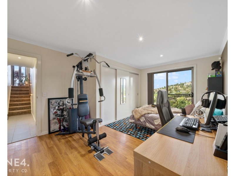 8 Lowrie Place, Glenorchy TAS 7010