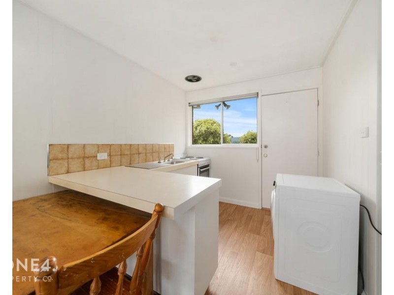 2/104 Abbotsfield Road, Claremont TAS 7011