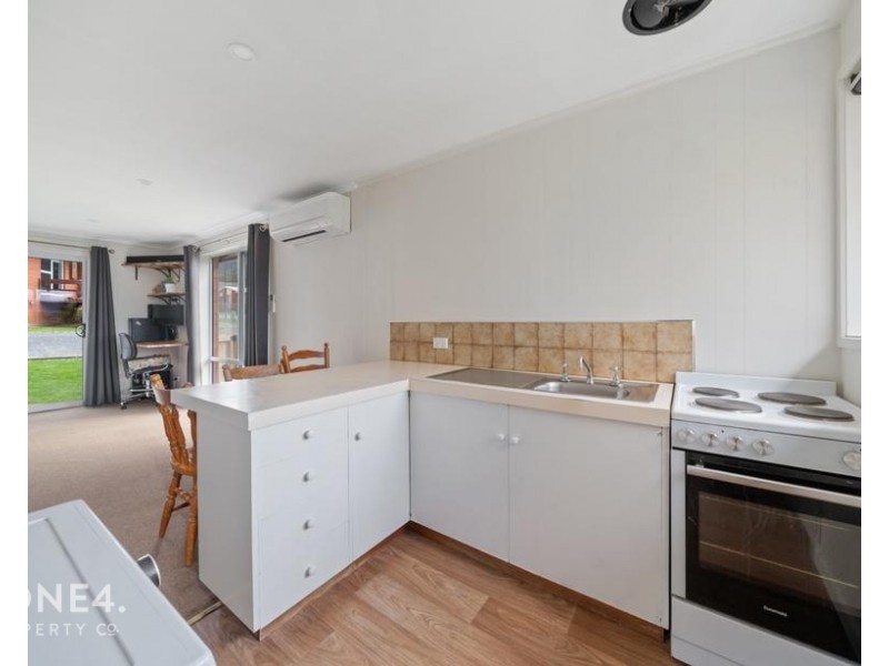 2/104 Abbotsfield Road, Claremont TAS 7011