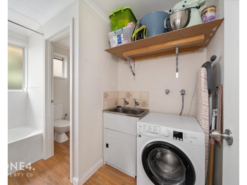 2/104 Abbotsfield Road, Claremont TAS 7011