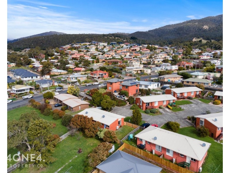 2/104 Abbotsfield Road, Claremont TAS 7011