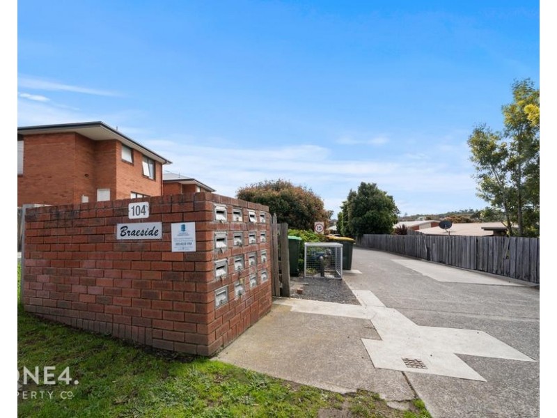 2/104 Abbotsfield Road, Claremont TAS 7011