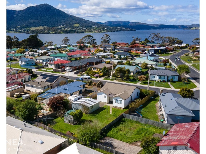 10 Seamew Street, Claremont TAS 7011