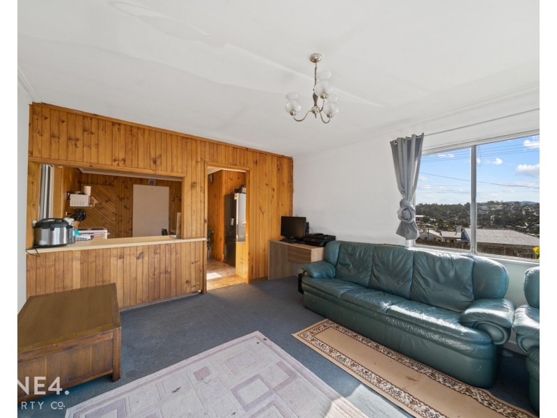 1/219 Cambridge Road, Warrane TAS 7018
