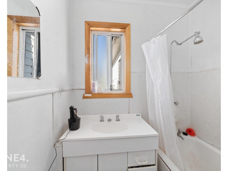 1/219 Cambridge Road, Warrane TAS 7018