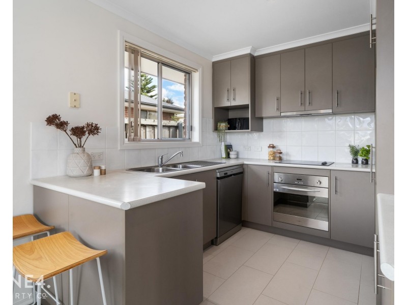 8/1-3 Leighland Road, Claremont TAS 7011