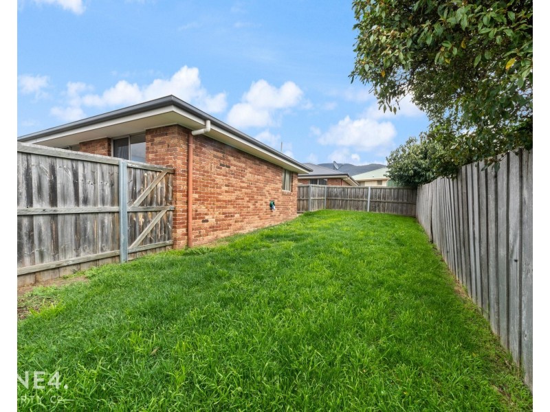 8/1-3 Leighland Road, Claremont TAS 7011