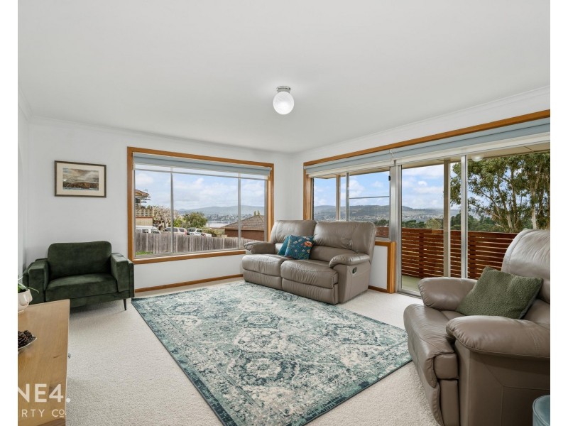 7 Brendan Crescent, Austins Ferry TAS 7011