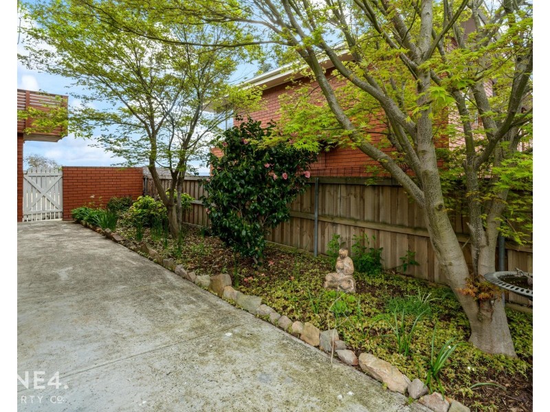 7 Brendan Crescent, Austins Ferry TAS 7011