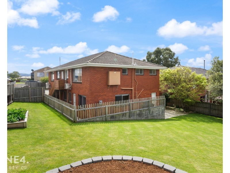 7 Brendan Crescent, Austins Ferry TAS 7011