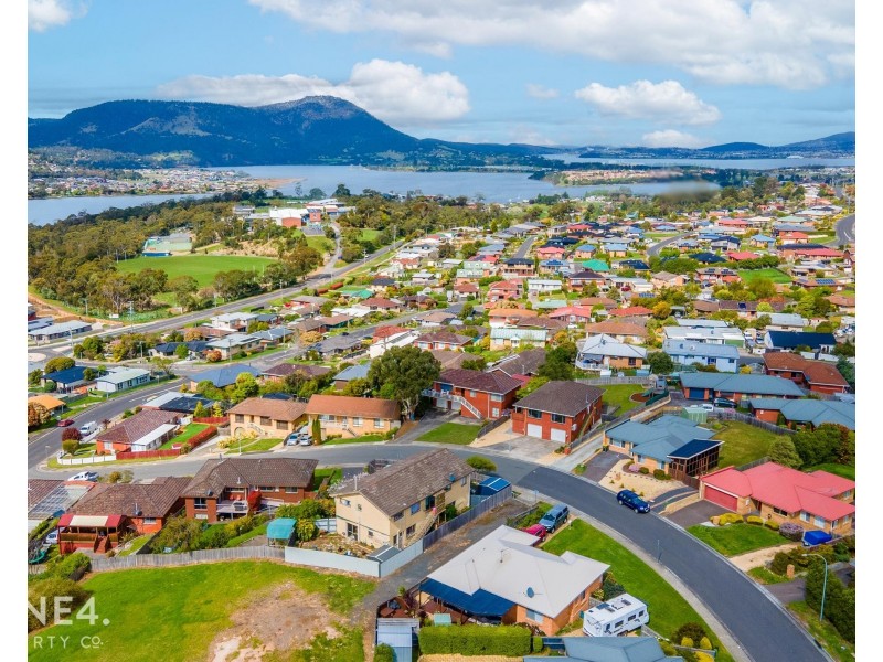 7 Brendan Crescent, Austins Ferry TAS 7011