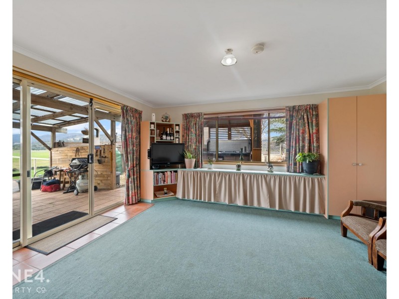 24 Vineyard Drive, Tea Tree TAS 7017