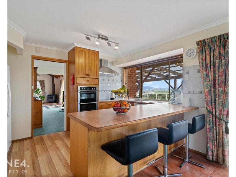 24 Vineyard Drive, Tea Tree TAS 7017