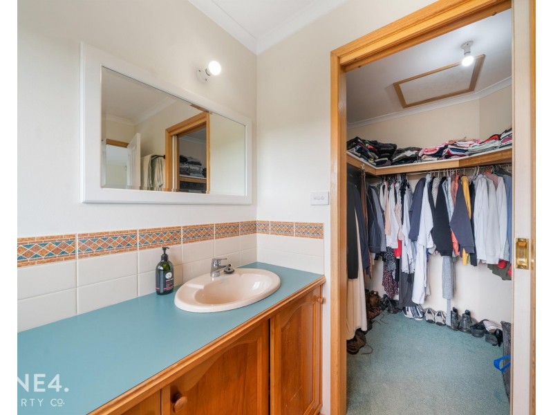 24 Vineyard Drive, Tea Tree TAS 7017