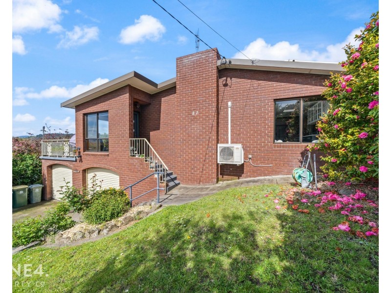27 Kinarra Crescent, Chigwell TAS 7011