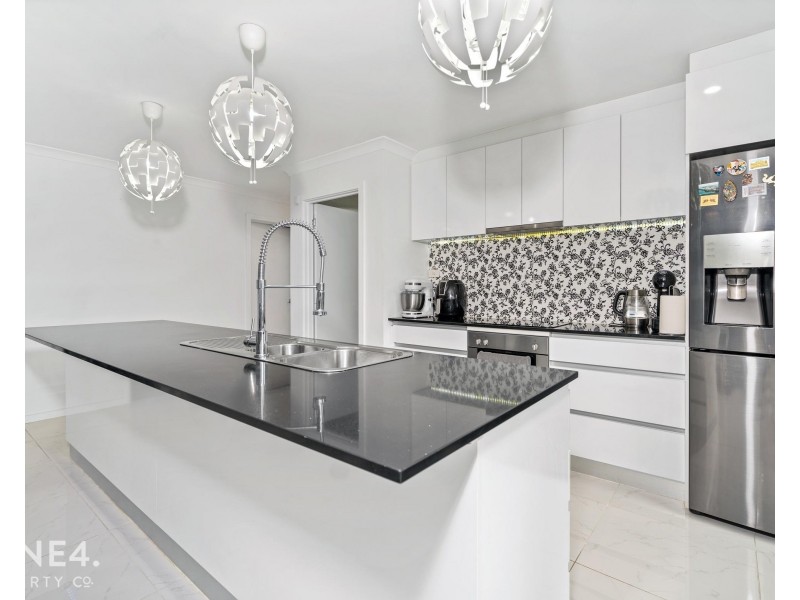 18 Ernest Road, Rokeby TAS 7019