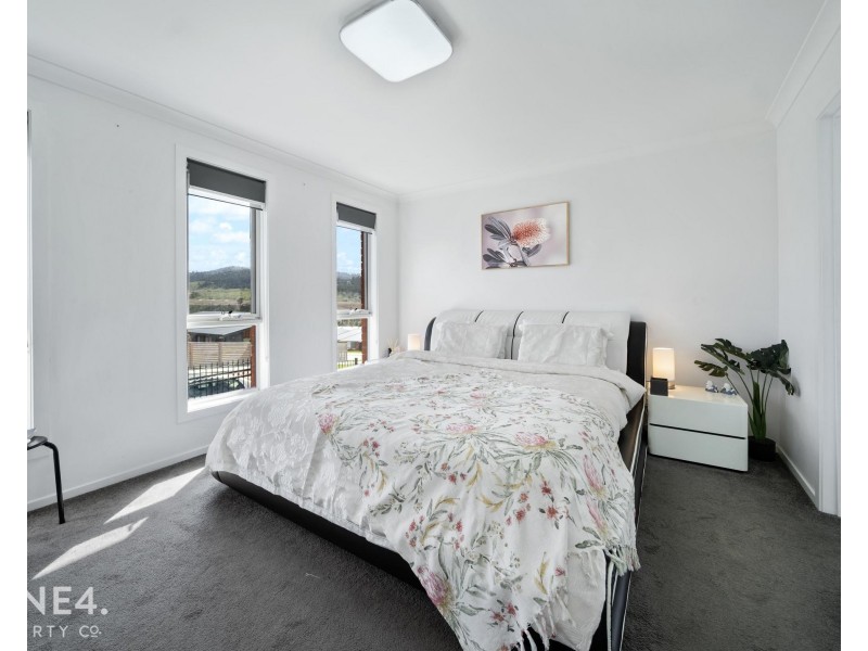 18 Ernest Road, Rokeby TAS 7019