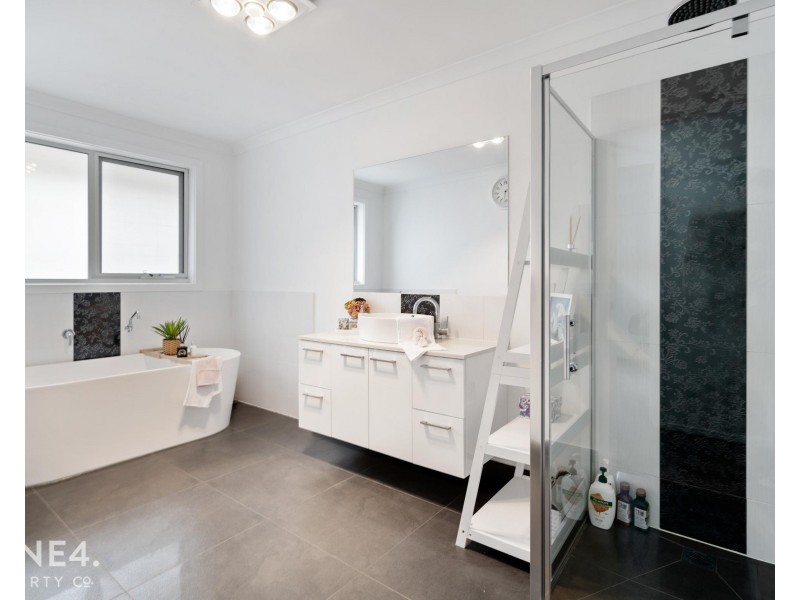 18 Ernest Road, Rokeby TAS 7019